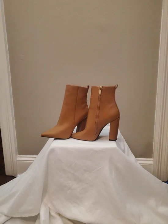 Qupid Tan Pointed Block Heel Ankle Boots - Picture 2 of 5